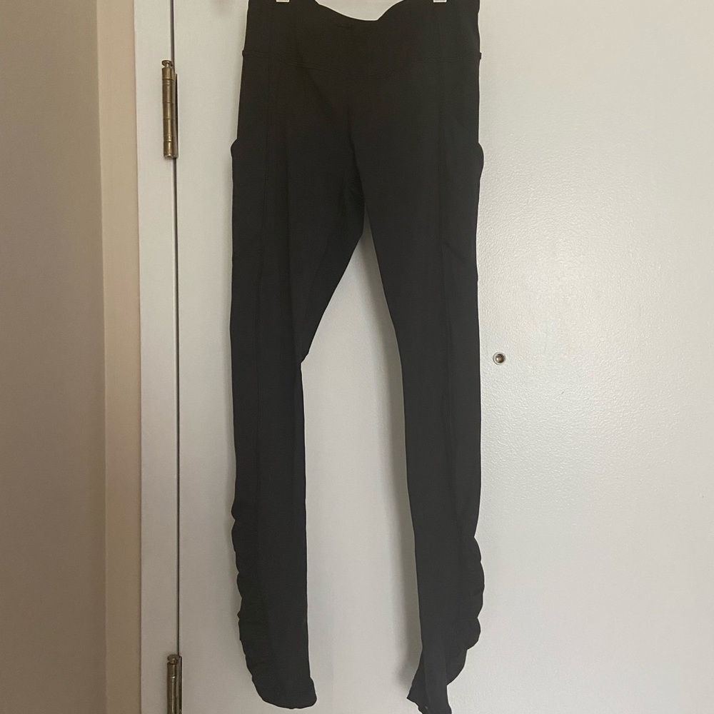 Lululemon “Speed Tight” (size 4, 28”), black